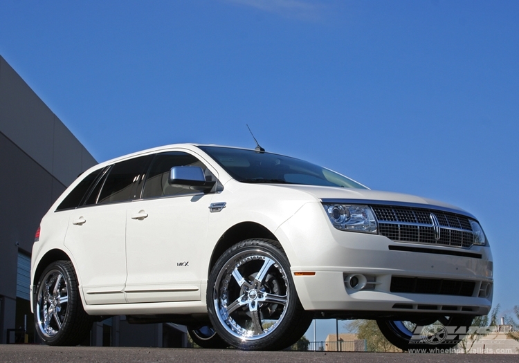 2008 Lincoln MKX with 22" Gianelle Spezia-5 in Chrome wheels
