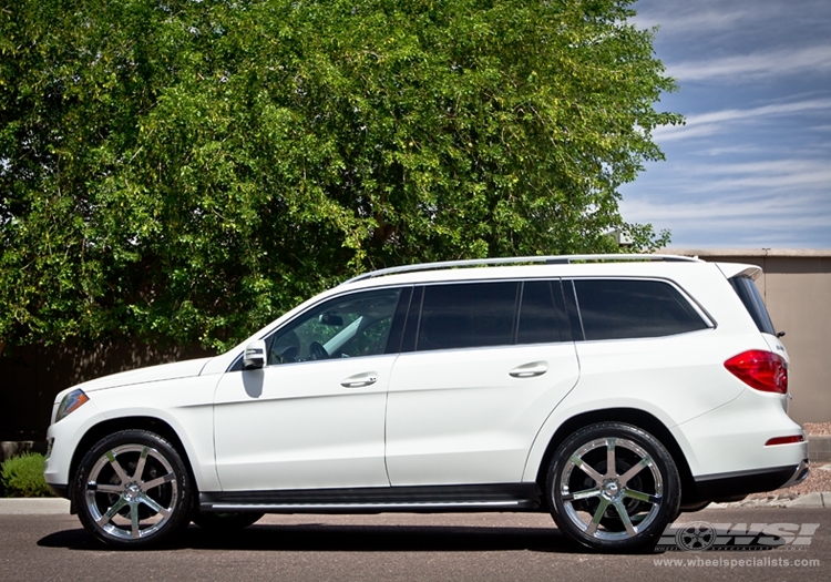 2013 Mercedes-Benz GLS/GL-Class with 22" Giovanna Andros in Chrome wheels