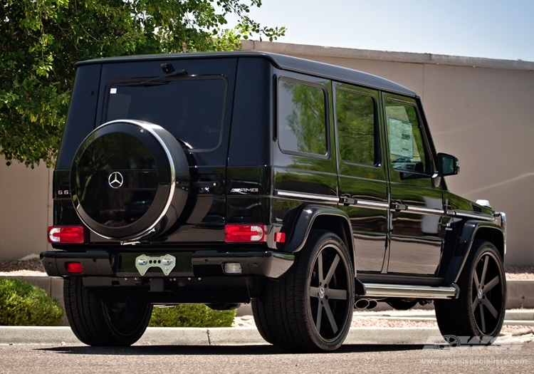 2013 Mercedes-Benz G-Class with 24" Giovanna Verona in Matte Black wheels