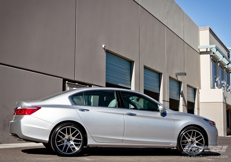 2013 Honda Accord with 20" Gianelle Yerevan in Machined Black (Chrome S/S Lip) wheels