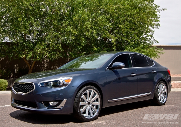 2014 Kia Cadenza with 20" Gianelle Santo-2SS in Machined Silver (Chrome S/S Lip) wheels