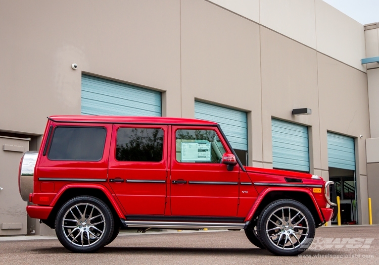 2013 Mercedes-Benz G-Class with 22" Giovanna Kilis in Chrome wheels