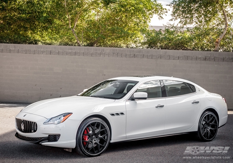 2014 Maserati Quattroporte with 22" Gianelle Puerto in Matte Black wheels