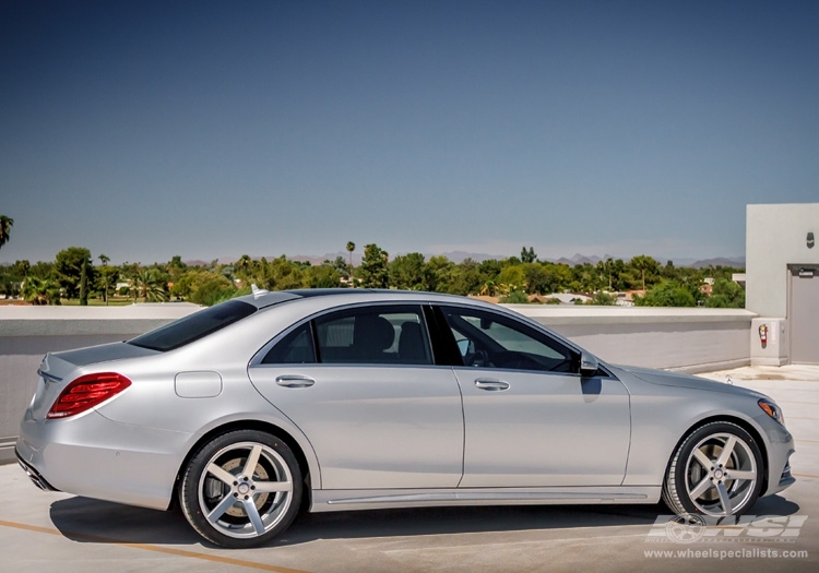 2014 Mercedes-Benz S-Class with 20" Vossen CV3-R in Silver Metallic wheels