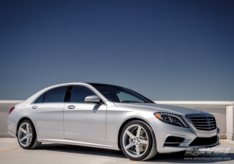 2014 Mercedes-Benz S-Class with 20" Vossen CV3-R in Silver Metallic wheels