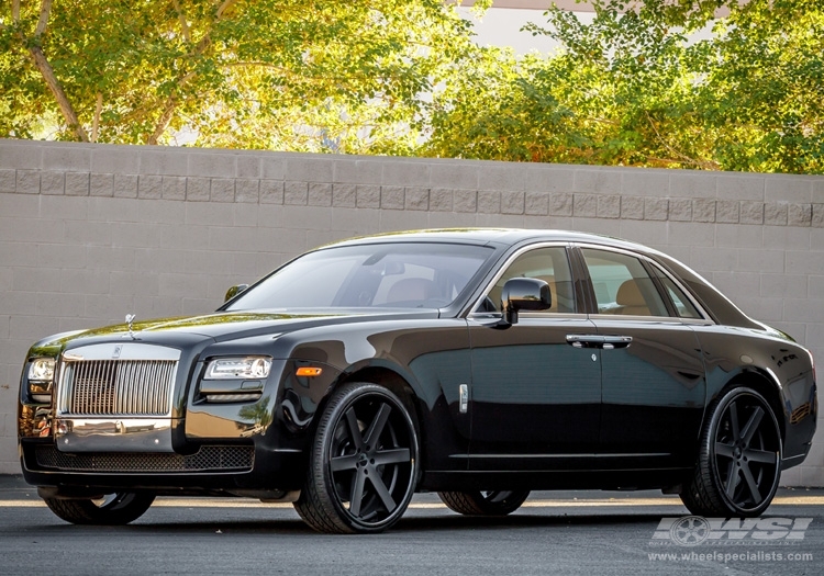 2013 Rolls-Royce Ghost with 24" Giovanna Verona in Matte Black wheels