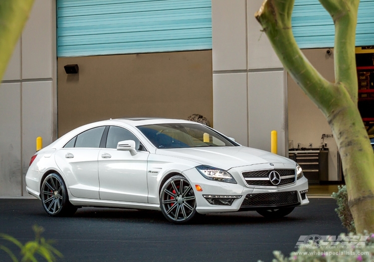 2013 Mercedes-Benz CLS-Class with 20" Vossen CV4 in Matte Graphite wheels