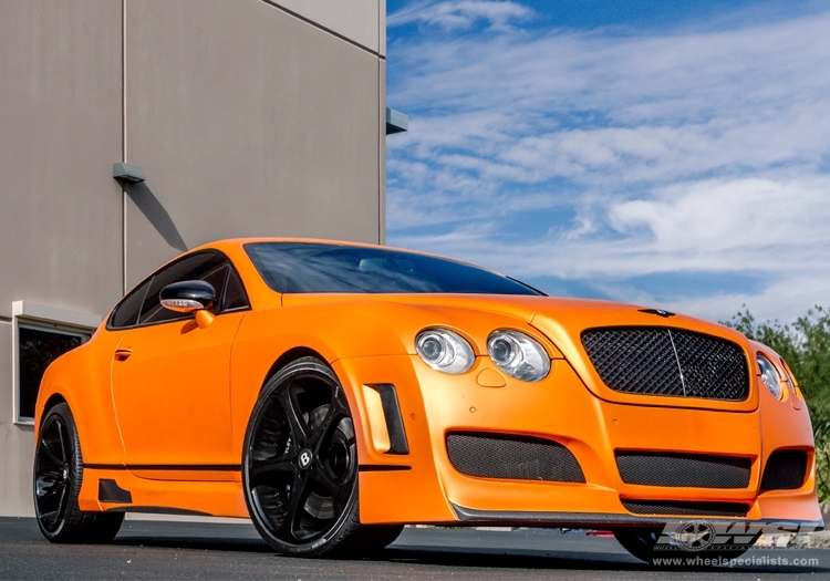 2012 Bentley Continental with 22" Giovanna Dalar-5 in Black wheels