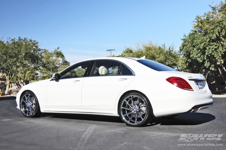 2014 Mercedes-Benz S-Class with 22" Vossen CVT in Silver Metallic wheels