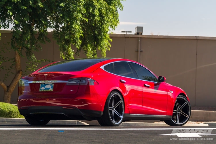 2013 Tesla Model S with 22" Zenetti Capri in Machined Black (Chrome S/S Lip) wheels