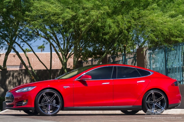 2013 Tesla Model S with 22" Zenetti Capri in Machined Black (Chrome S/S Lip) wheels