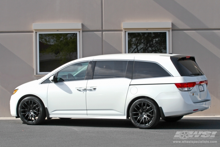 2014 Honda Odyssey with 20" Giovanna Kilis in Matte Black wheels