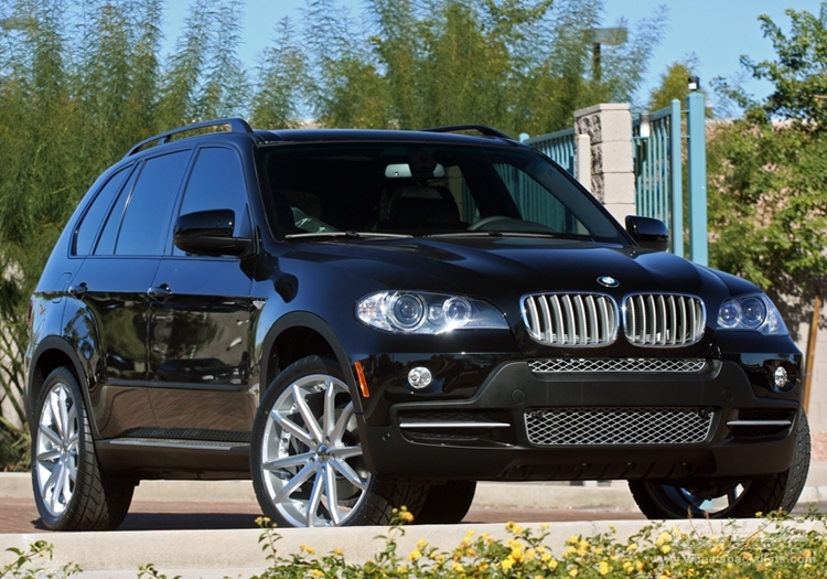 2007 BMW X5 with 22"   in  wheels