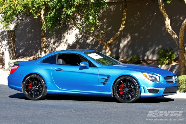 2014 Mercedes-Benz SL-Class with 20" Vossen CVT in Silver Metallic wheels