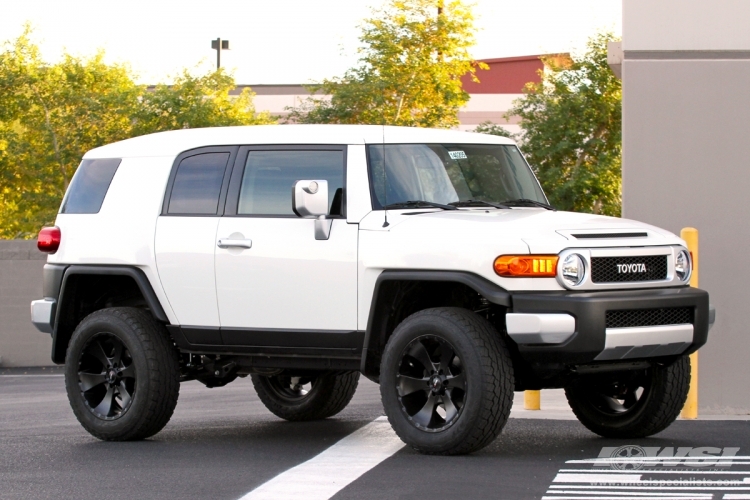 2014 Toyota FJ Cruiser with 20" MKW M19 in Black (Matte) wheels