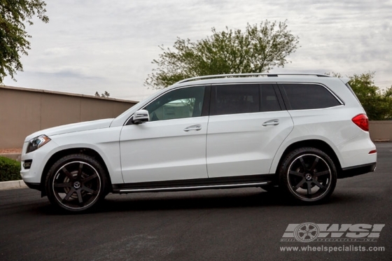 2014 Mercedes-Benz GLS/GL-Class with Giovanna Andros in Matte Black wheels