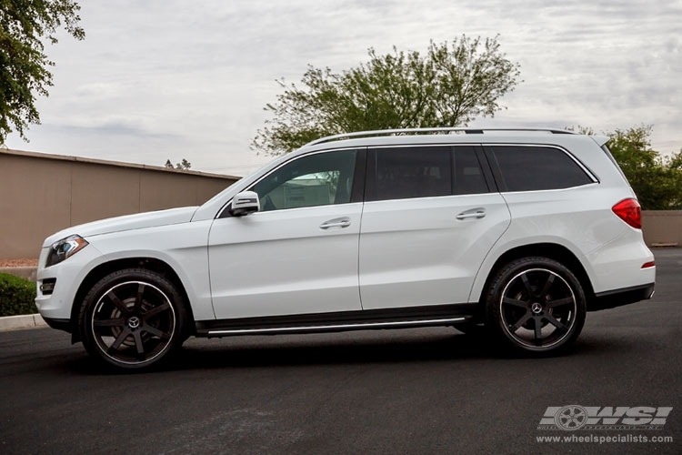 2014 Mercedes-Benz GLS/GL-Class with Giovanna Andros in Matte Black wheels