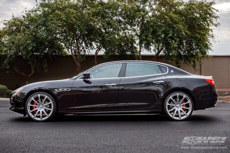 2014 Maserati Quattroporte with 22" Gianelle Cuba-10 in Chrome wheels