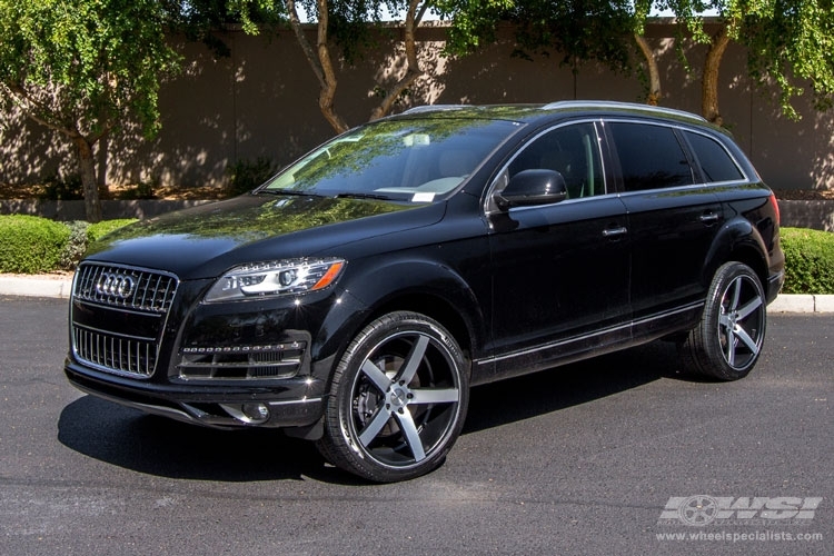 2014 Audi Q7 with 22" Vossen CV3 in Matte Black (Machined) wheels