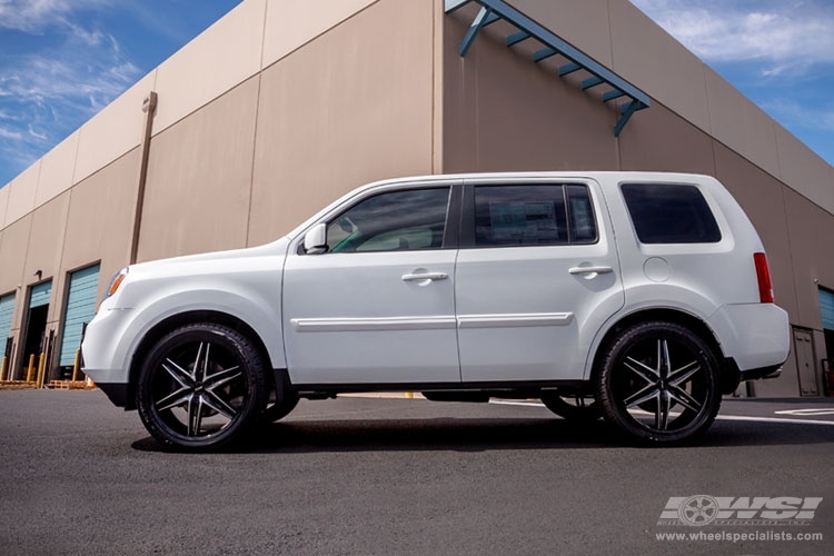 2014 Honda Pilot with 22" MKW M106 in Machined (Gloss Black) wheels