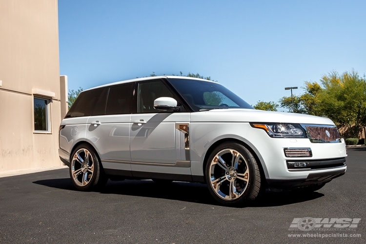 2014 Land Rover Range Rover with 22" Strut Grilles  Range Rover  in Chrome wheels
