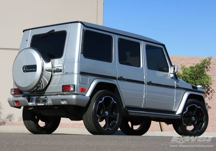 2006 Mercedes-Benz G-Class with 22" Giovanna Dalar-5 in Machined Black wheels