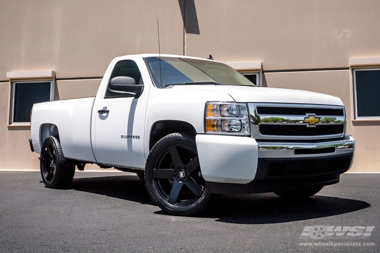 2011 Chevrolet Silverado 1500 with 22" Black Rhino Everest in Matte Black wheels