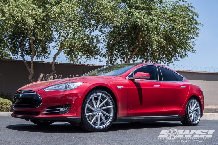 2013 Tesla Model S with 20" Vossen CVT in Silver Metallic wheels