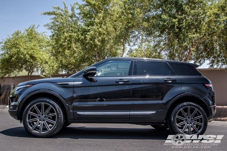 2014 Land Rover Evoque with 20" Vossen CV4 in Matte Graphite wheels