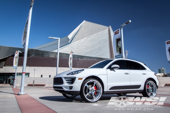 2015 Porsche Macan with 24" Forgiato Quinto in Custom wheels