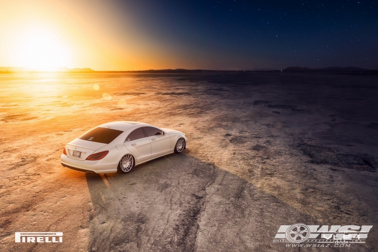 2014 Mercedes-Benz CLS-Class with 20" Vossen VLE-1 in Silver wheels