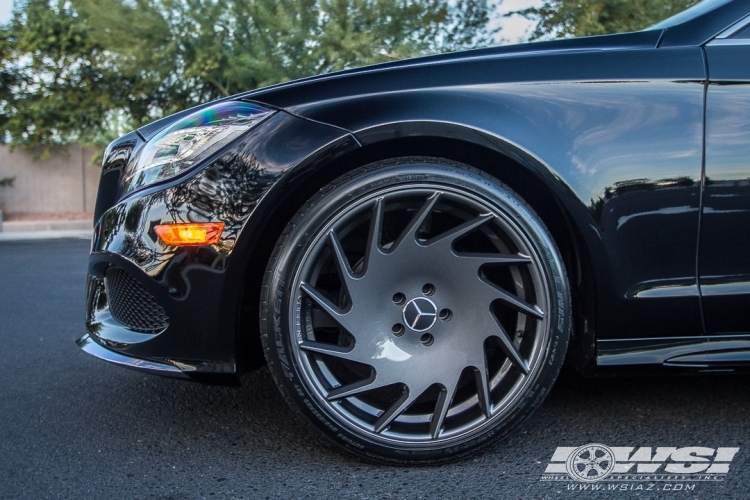 2015 Mercedes-Benz CLS-Class with 20" Vossen VLE-1 in Gloss Graphite wheels