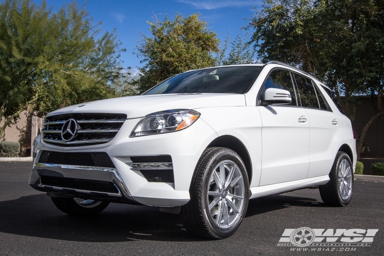2015 Mercedes-Benz GLE/ML-Class with 20" Gianelle Davalu in Machined Silver wheels