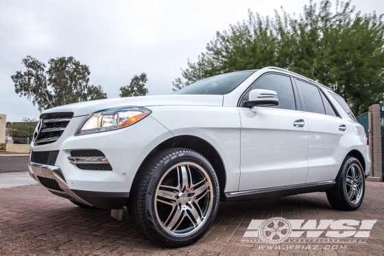 2014 Mercedes-Benz GLE/ML-Class with 20" Lorinser RS9 in Black (Polished) wheels