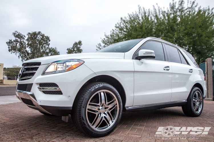 2014 Mercedes-Benz GLE/ML-Class with 20" Lorinser RS9 in Black (Polished) wheels