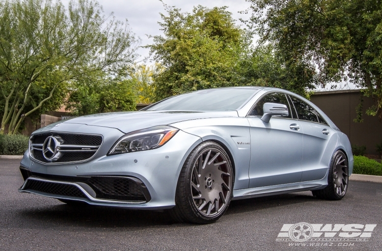 2015 Mercedes-Benz CLS-Class with 20" Vossen VLE-1 in Gloss Graphite wheels