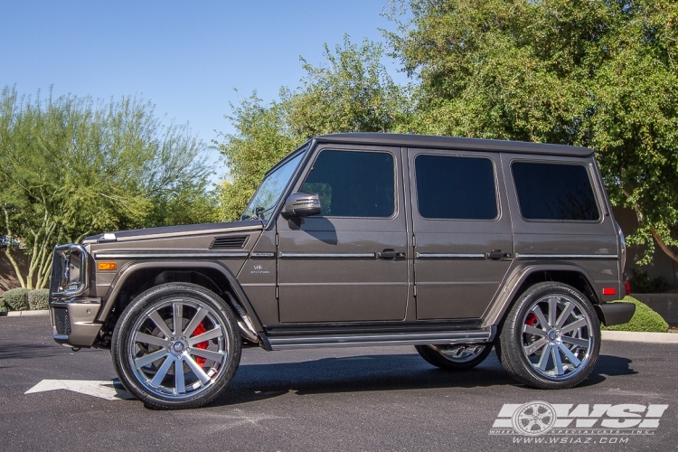 2015 Mercedes-Benz G-Class with 24" Gianelle Santo-2SS in Machined Silver (Chrome S/S Lip) wheels