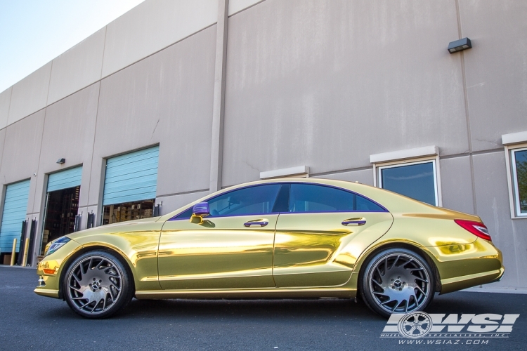 2014 Mercedes-Benz CLS-Class with 20" Vossen VLE-1 in Gloss Graphite wheels