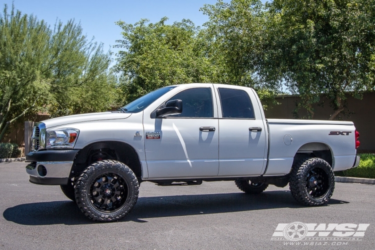 2009 Ram Pickup with 20" Koko Solid Off Road Force in Gloss Black wheels