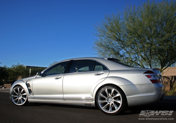 2008 Mercedes-Benz S-Class with 21" Lorinser RS8 in Silver wheels