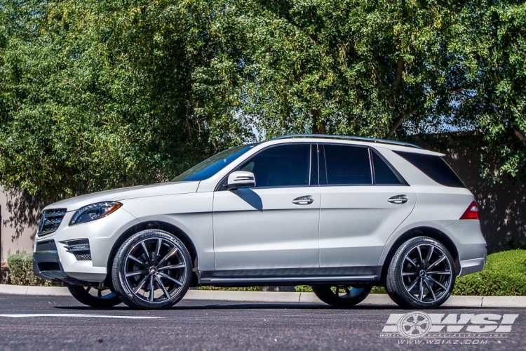 2015 Mercedes-Benz GLE/ML-Class with 22" Gianelle Cuba-10 in Matte Black (w/Ball Cut Details) wheels