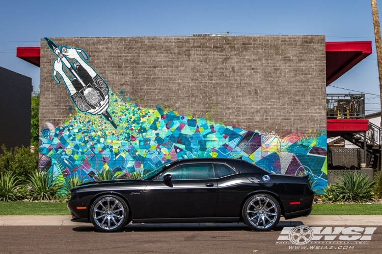 2015 Dodge Challenger with 22" Gianelle Cuba-10 in Chrome wheels
