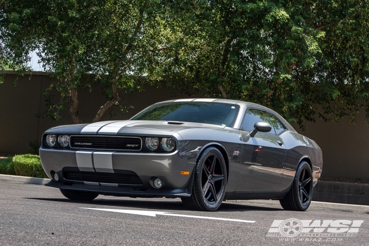 2012 Dodge Challenger with 20" Savini BM-8 in Matte Black wheels