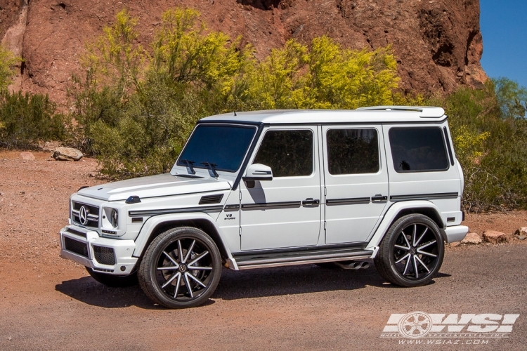 2015 Mercedes-Benz G-Class with 24" Vellano VRV in Custom wheels