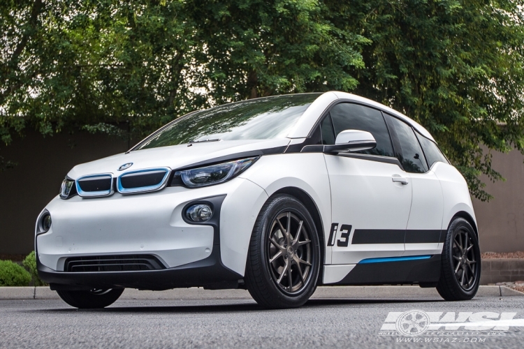 2015 BMW i3 with 19" RSV Forged RSF1 in Gunmetal wheels