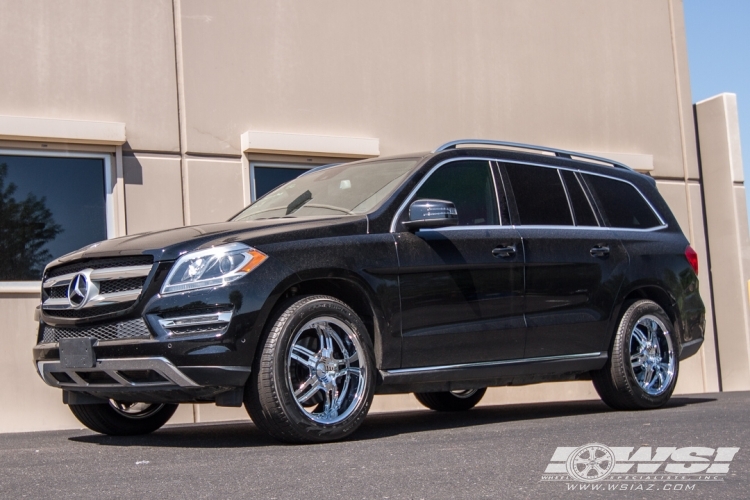 2014 Mercedes-Benz GLS/GL-Class with 20" Giovanna Cuomo in Chrome wheels