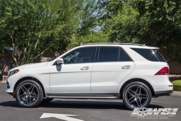 2016 Mercedes-Benz GLE/ML-Class with 22" Giovanna Austin in Satin Black Machined (Chrome Stainless Steel Lip) wheels