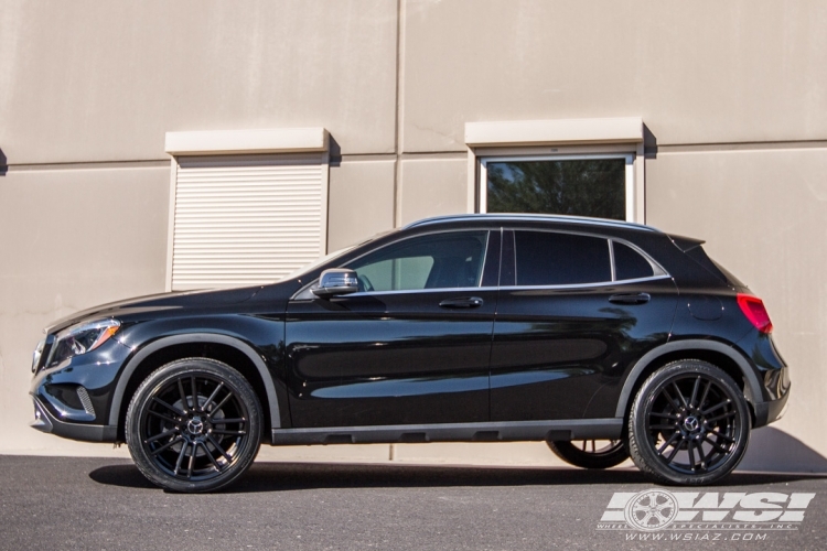 2015 Mercedes-Benz GLA-Class with 20" Koko Kuture Massa-7 in Satin Black wheels