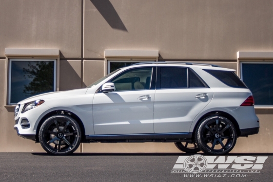 2016 Mercedes-Benz GLE/ML-Class with 22" Giovanna Andros in Gloss Black wheels