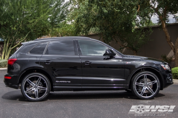 2016 Audi SQ5 with 22" Lexani R-3 in Chrome wheels